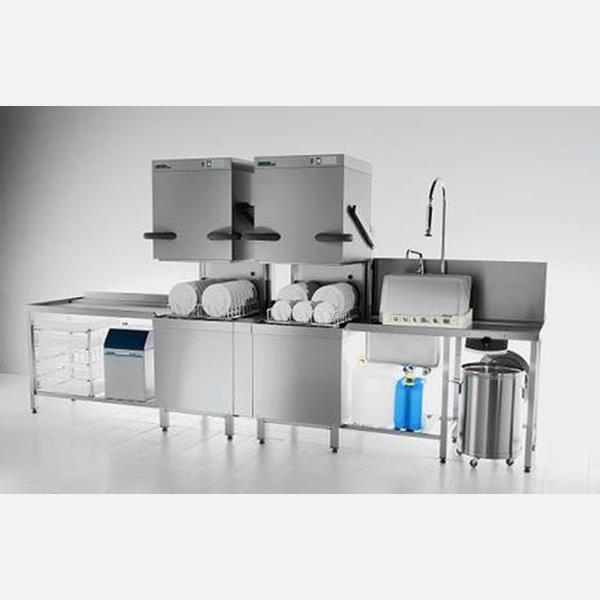 大型餐飲洗碗機(jī)場(chǎng)景